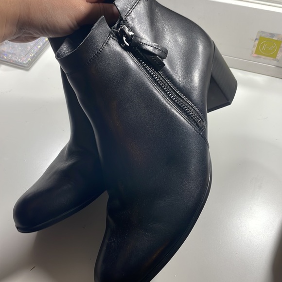 Ecco booties - Picture 3 of 3